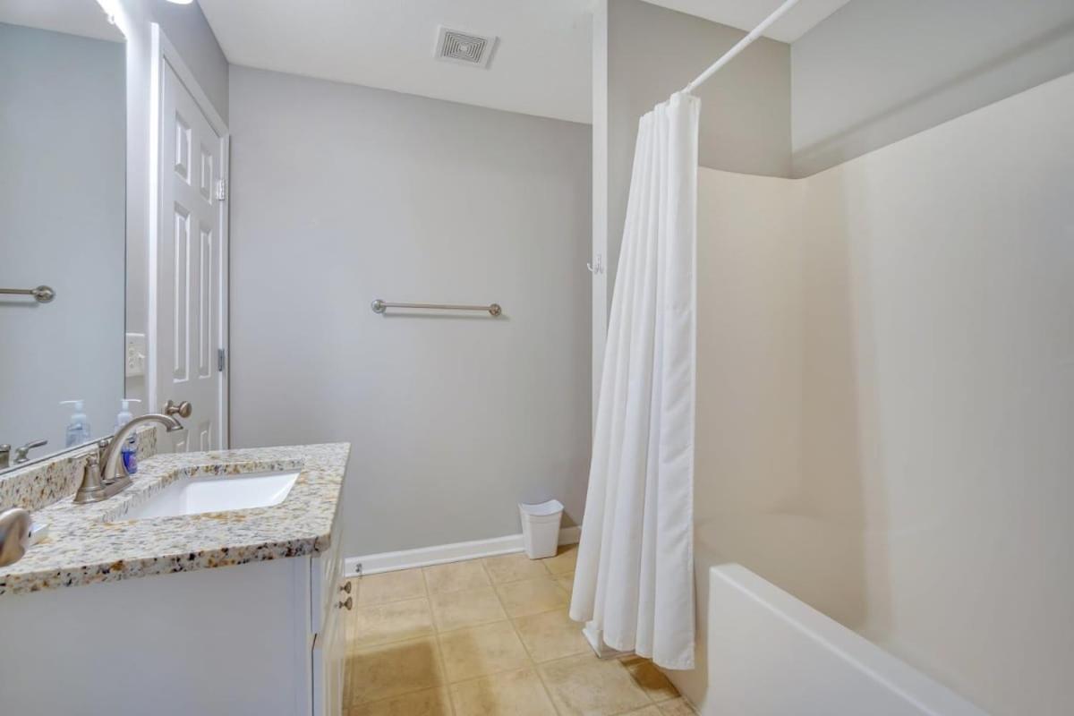Charming Gray Home- 5 Mins From Gsu! Statesboro Esterno foto