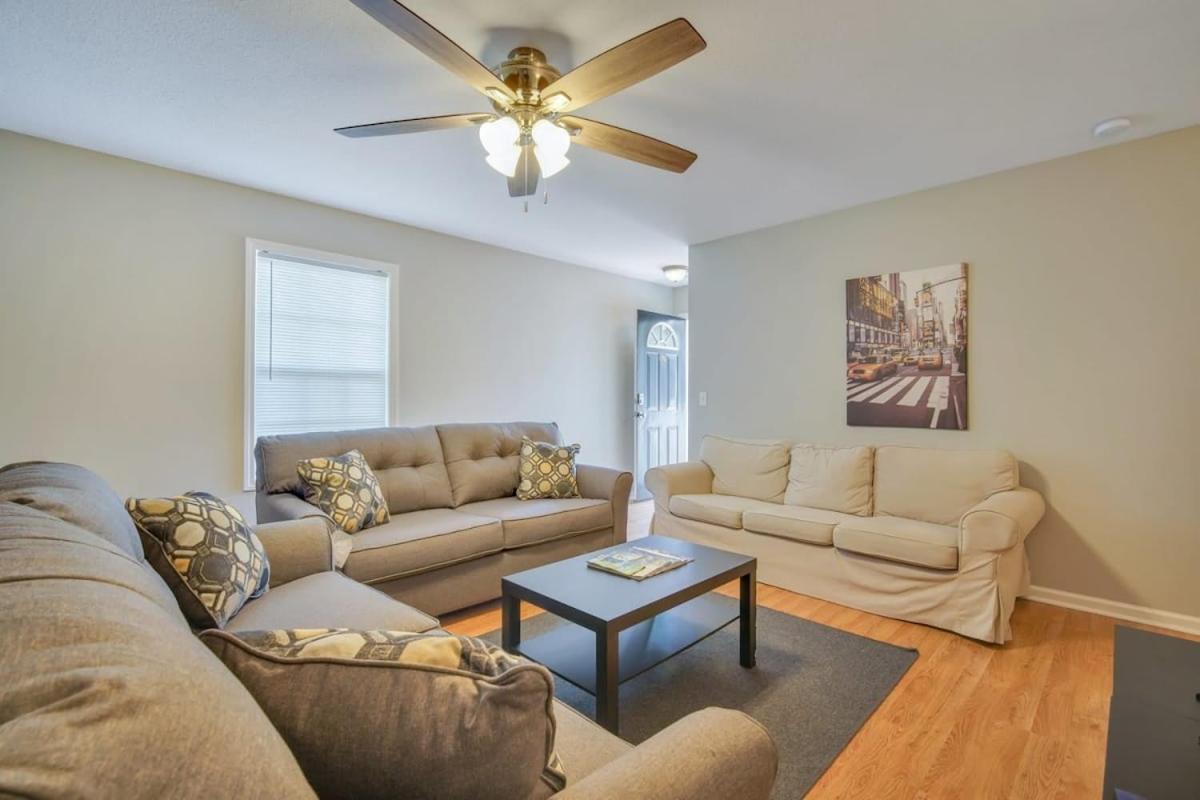Charming Gray Home- 5 Mins From Gsu! Statesboro Esterno foto