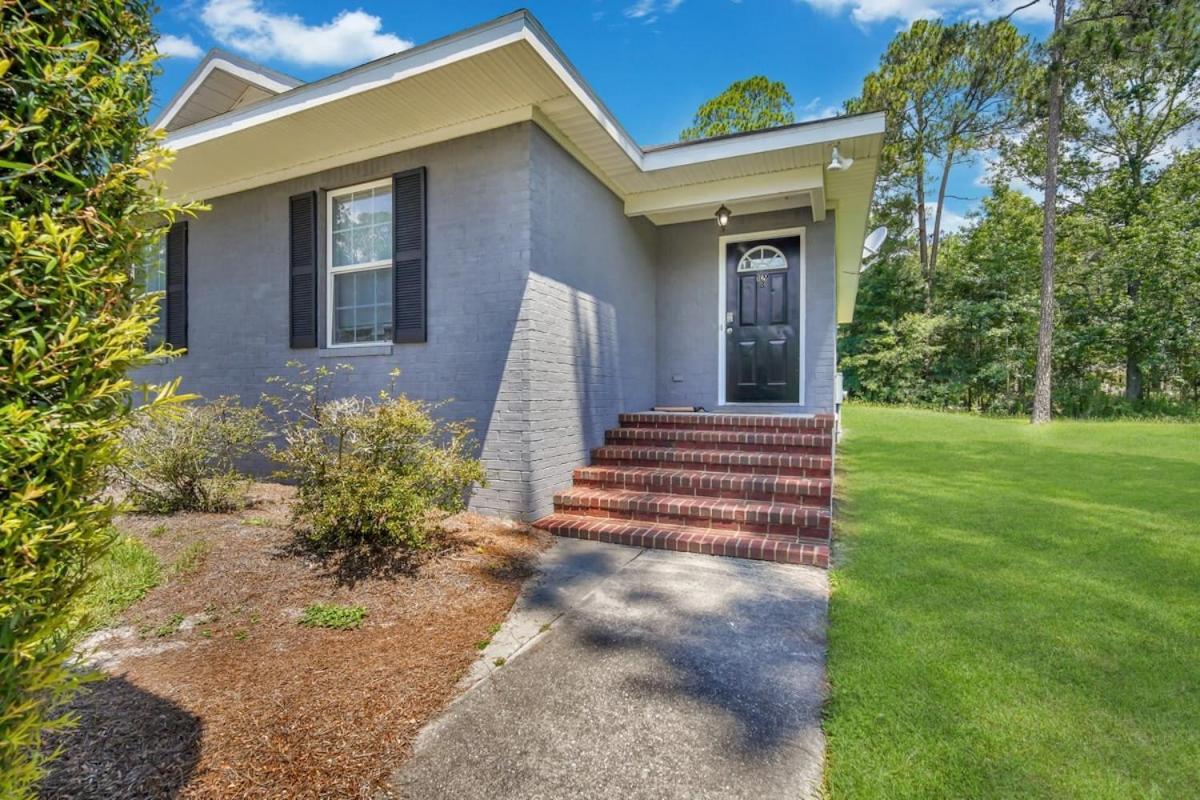 Charming Gray Home- 5 Mins From Gsu! Statesboro Esterno foto